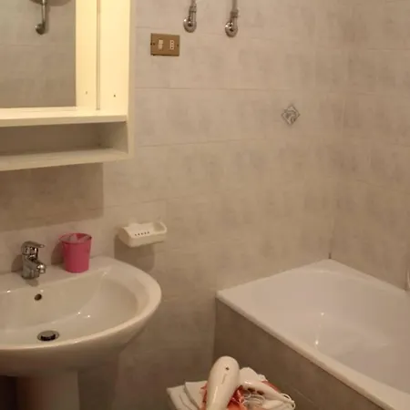 Bed & Breakfast La Rosa Nel Cortile Amorosi