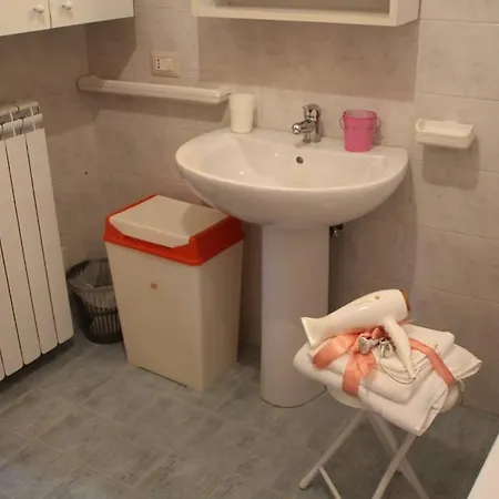 La Rosa Nel Cortile Bed & Breakfast 2*